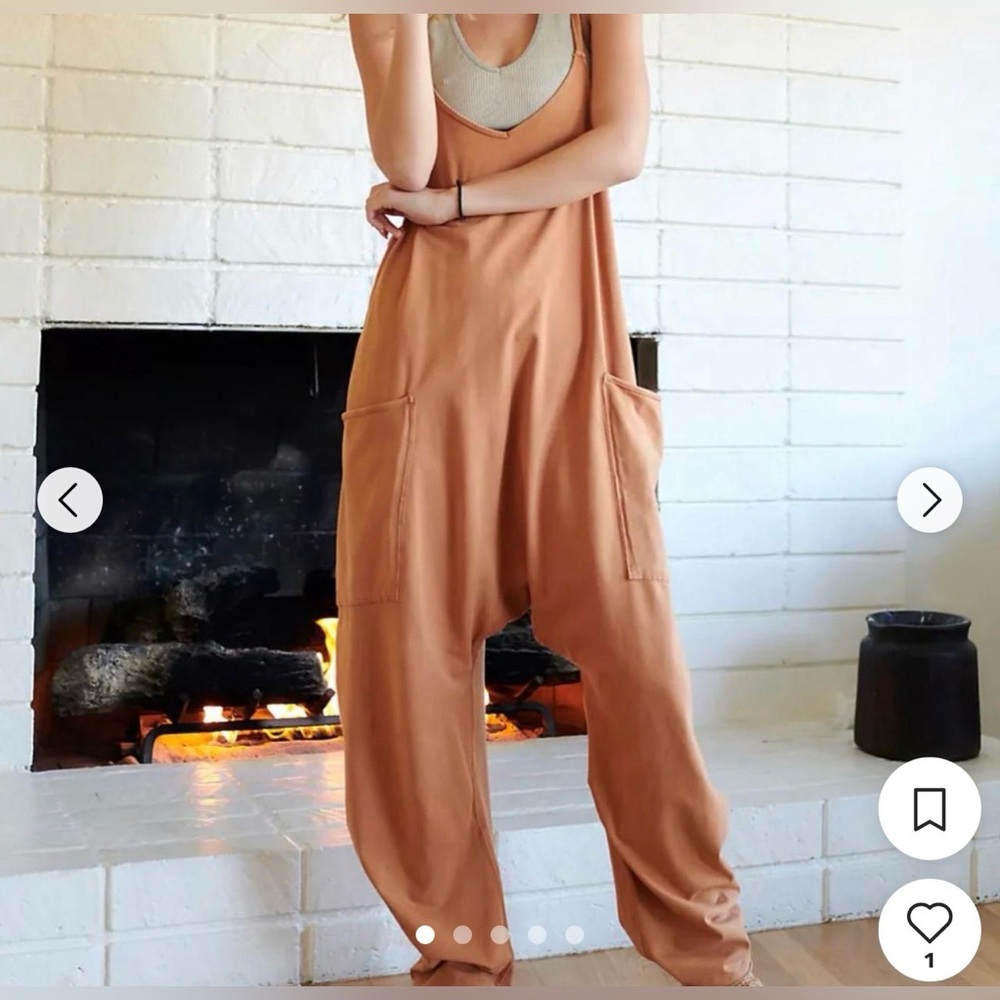 Free People Movement Hot Shot, MED NWOT - Picture 2 of 4